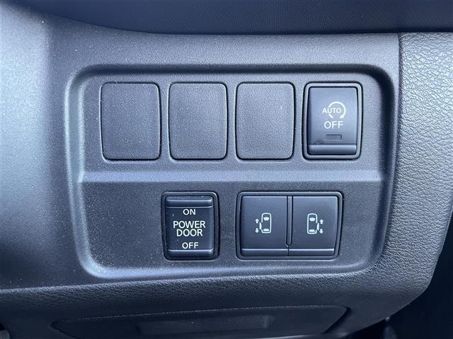 セレナ Ｘ　Ｖ　ワンオーナー　純正１０インチナビ　フルセグＴＶ　Ｂｌｕｅｔｏｏｔｈ接続　ＤＶＤ再生　クルコン　ＢＳＭ　エマージェンシーブレーキ　アラウンドビューモニター　両側パワスラ　ＬＥＤオートライト（9枚目）