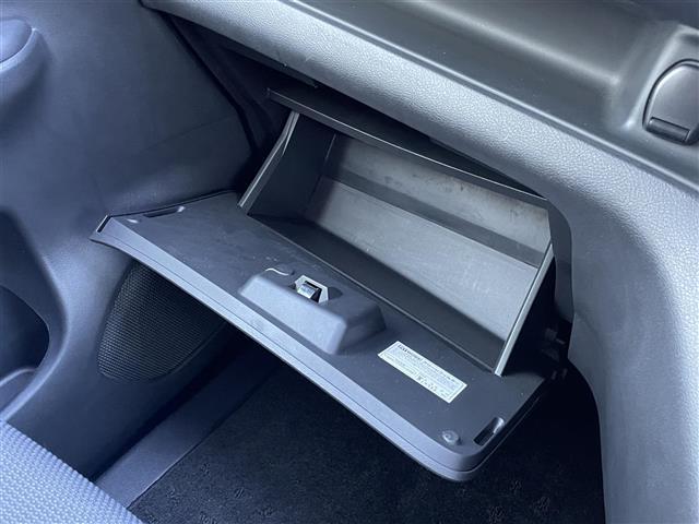 セレナ Ｘ　Ｖ　ワンオーナー　純正１０インチナビ　フルセグＴＶ　Ｂｌｕｅｔｏｏｔｈ接続　ＤＶＤ再生　クルコン　ＢＳＭ　エマージェンシーブレーキ　アラウンドビューモニター　両側パワスラ　ＬＥＤオートライト（19枚目）