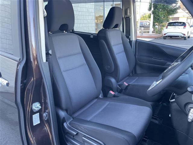 セレナ Ｘ　Ｖ　ワンオーナー　純正１０インチナビ　フルセグＴＶ　Ｂｌｕｅｔｏｏｔｈ接続　ＤＶＤ再生　クルコン　ＢＳＭ　エマージェンシーブレーキ　アラウンドビューモニター　両側パワスラ　ＬＥＤオートライト（21枚目）