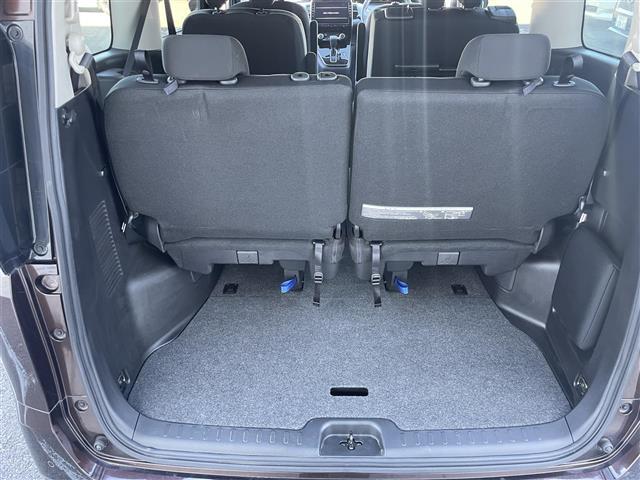 セレナ Ｘ　Ｖ　ワンオーナー　純正１０インチナビ　フルセグＴＶ　Ｂｌｕｅｔｏｏｔｈ接続　ＤＶＤ再生　クルコン　ＢＳＭ　エマージェンシーブレーキ　アラウンドビューモニター　両側パワスラ　ＬＥＤオートライト（28枚目）