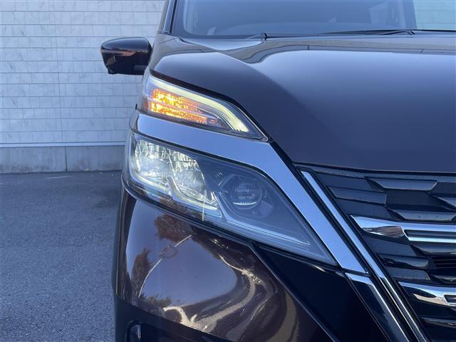 セレナ Ｘ　Ｖ　ワンオーナー　純正１０インチナビ　フルセグＴＶ　Ｂｌｕｅｔｏｏｔｈ接続　ＤＶＤ再生　クルコン　ＢＳＭ　エマージェンシーブレーキ　アラウンドビューモニター　両側パワスラ　ＬＥＤオートライト（30枚目）