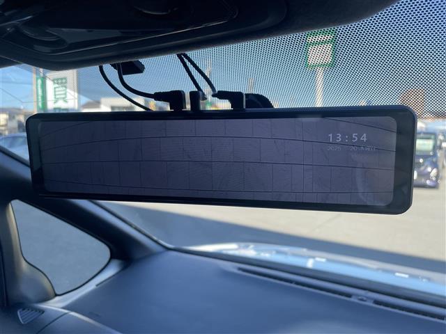 ヴォクシー ＺＳ　煌　ワンオーナー　純正ナビ　１１インチフリップダウンモニター　フルセグＴＶ　Ｂｌｕｅｔｏｏｔｈ接続　ＤＶＤ再生　両側パワスラ　デジタルインナーミラー　プッシュスタート　スマートキー　ＬＥＤオートライト（12枚目）