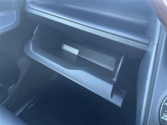 ヴォクシー ＺＳ　煌　ワンオーナー　純正ナビ　１１インチフリップダウンモニター　フルセグＴＶ　Ｂｌｕｅｔｏｏｔｈ接続　ＤＶＤ再生　両側パワスラ　デジタルインナーミラー　プッシュスタート　スマートキー　ＬＥＤオートライト（18枚目）