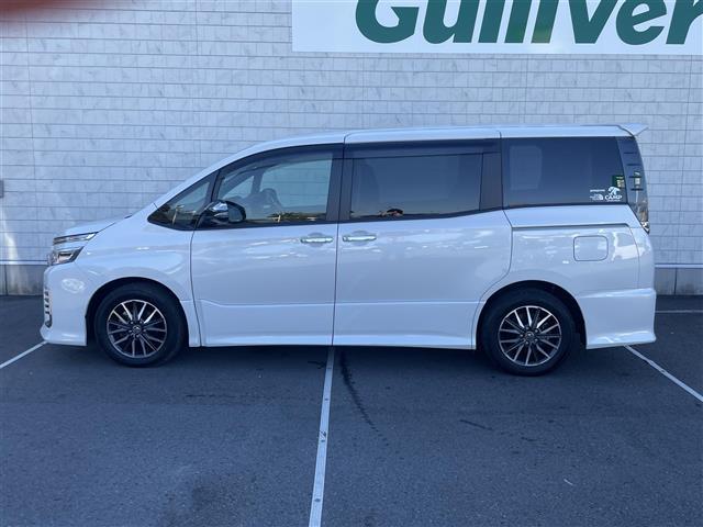 ヴォクシー ＺＳ　煌　ワンオーナー　純正ナビ　１１インチフリップダウンモニター　フルセグＴＶ　Ｂｌｕｅｔｏｏｔｈ接続　ＤＶＤ再生　両側パワスラ　デジタルインナーミラー　プッシュスタート　スマートキー　ＬＥＤオートライト（39枚目）