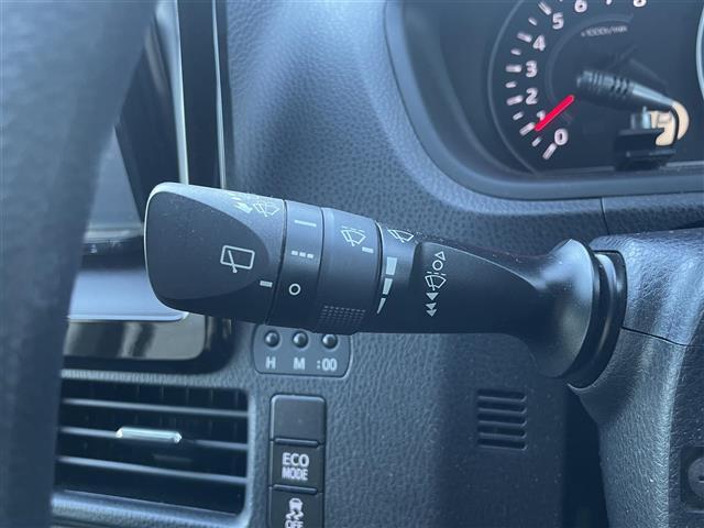 ヴォクシー Ｘ　社外ナビ　ＴＶ　Ｂｌｕｅｔｏｏｔｈ接続　ＤＶＤ再生　クルコン　片側パワスラ　トヨタセーフティーセンス　プリクラッシュセーフティー　Ｂカメラ　ＥＴＣ　ドラレコ　ＬＥＤオートライト・オートハイビーム（6枚目）