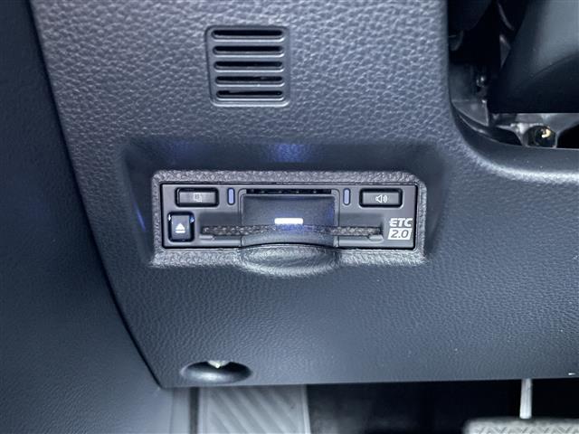 ノア ハイブリッドS-Z 純正ナビTV トヨタセーフティセンス Bカメラ レーダークルーズコントロール 両側パワースライドドア 電動パーキングブレーキ オートホールド ハーフレザーシート 前席シートヒーター ETC2.0(10枚目)