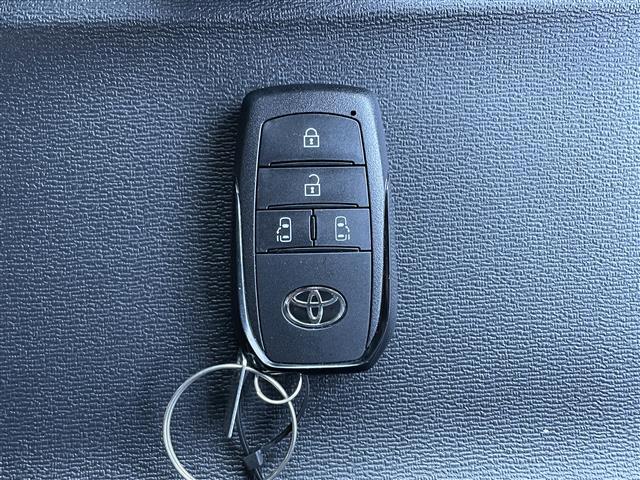 ノア ハイブリッドS-Z 純正ナビTV トヨタセーフティセンス Bカメラ レーダークルーズコントロール 両側パワースライドドア 電動パーキングブレーキ オートホールド ハーフレザーシート 前席シートヒーター ETC2.0(14枚目)