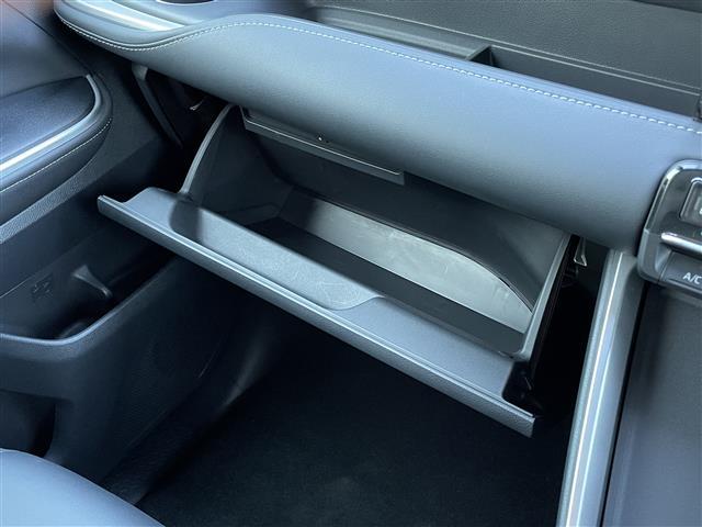 ノア ハイブリッドS-Z 純正ナビTV トヨタセーフティセンス Bカメラ レーダークルーズコントロール 両側パワースライドドア 電動パーキングブレーキ オートホールド ハーフレザーシート 前席シートヒーター ETC2.0(21枚目)