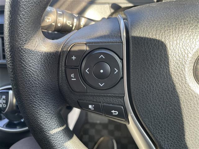 ノア ハイブリッドＸ　純正ナビ　フリップダウンモニター　フルセグＴＶ　Ｂｌｕｅｔｏｏｔｈ接続　ＤＶＤ再生　片側パワスラ　モデリスタエアロ　プッシュスタート　スマートキー　ＥＴＣ　ＬＥＤオートライト（5枚目）