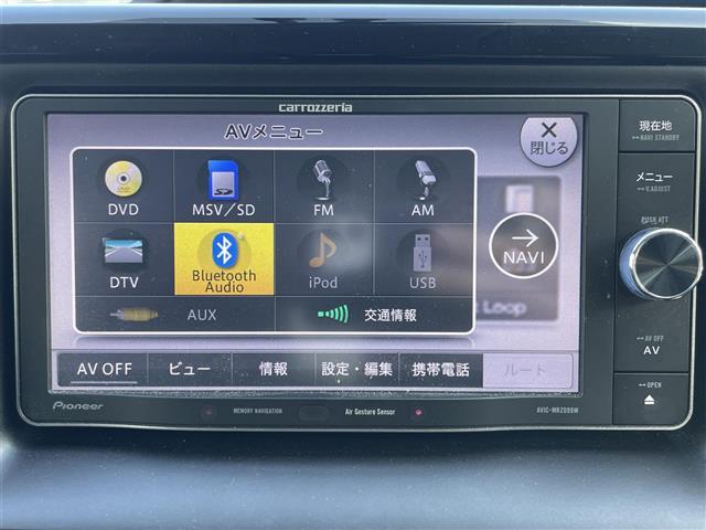 ノア ハイブリッドＸ　純正ナビ　フリップダウンモニター　フルセグＴＶ　Ｂｌｕｅｔｏｏｔｈ接続　ＤＶＤ再生　片側パワスラ　モデリスタエアロ　プッシュスタート　スマートキー　ＥＴＣ　ＬＥＤオートライト（12枚目）