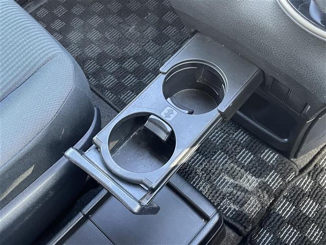 ノア ハイブリッドＸ　純正ナビ　フリップダウンモニター　フルセグＴＶ　Ｂｌｕｅｔｏｏｔｈ接続　ＤＶＤ再生　片側パワスラ　モデリスタエアロ　プッシュスタート　スマートキー　ＥＴＣ　ＬＥＤオートライト（17枚目）