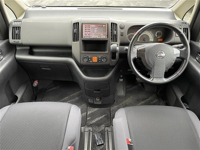 セレナ ライダーＳ　純正ナビ　後席モニター　ＴＶ　ＤＶＤ再生　ＣＤ再生　両側スライドドア　リモコンキー　ＥＴＣ　純正フロアマット　純正アルミホイール　電動格納ミラー　取扱説明書　保証書（2枚目）