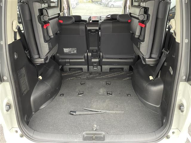 セレナ ライダーＳ　純正ナビ　後席モニター　ＴＶ　ＤＶＤ再生　ＣＤ再生　両側スライドドア　リモコンキー　ＥＴＣ　純正フロアマット　純正アルミホイール　電動格納ミラー　取扱説明書　保証書（27枚目）