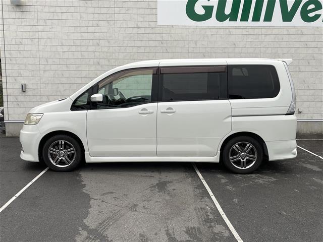 セレナ ライダーＳ　純正ナビ　後席モニター　ＴＶ　ＤＶＤ再生　ＣＤ再生　両側スライドドア　リモコンキー　ＥＴＣ　純正フロアマット　純正アルミホイール　電動格納ミラー　取扱説明書　保証書（40枚目）