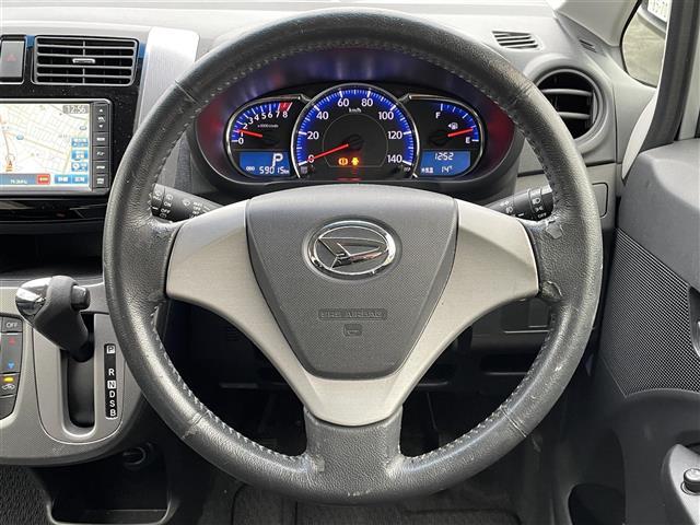 ムーヴ カスタム　Ｘリミテッド　純正ナビ　ＴＶ　ＣＤ再生　ＡＵＸ入力端子　ＵＳＢ入力端子　プッシュスタート　スマートキー　ベンチシート　フロアマット　純正アルミホイール　ＬＥＤオートライト（4枚目）