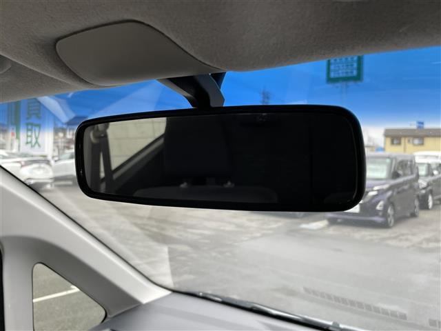 ムーヴ カスタム　Ｘリミテッド　純正ナビ　ＴＶ　ＣＤ再生　ＡＵＸ入力端子　ＵＳＢ入力端子　プッシュスタート　スマートキー　ベンチシート　フロアマット　純正アルミホイール　ＬＥＤオートライト（11枚目）