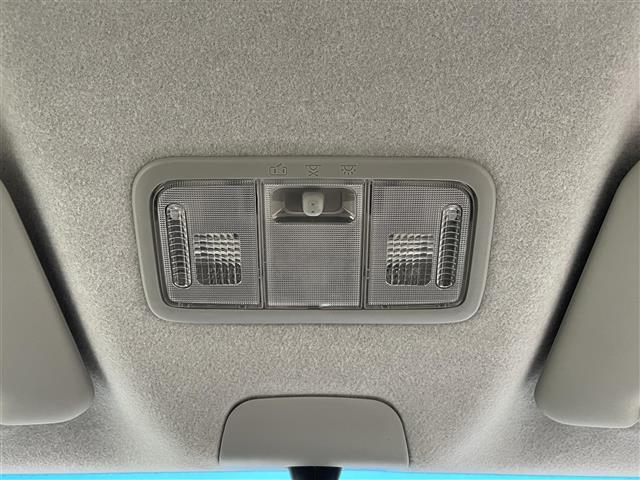 ムーヴ カスタム　Ｘリミテッド　純正ナビ　ＴＶ　ＣＤ再生　ＡＵＸ入力端子　ＵＳＢ入力端子　プッシュスタート　スマートキー　ベンチシート　フロアマット　純正アルミホイール　ＬＥＤオートライト（12枚目）