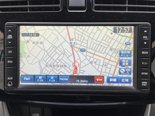 ムーヴ カスタム　Ｘリミテッド　純正ナビ　ＴＶ　ＣＤ再生　ＡＵＸ入力端子　ＵＳＢ入力端子　プッシュスタート　スマートキー　ベンチシート　フロアマット　純正アルミホイール　ＬＥＤオートライト（13枚目）