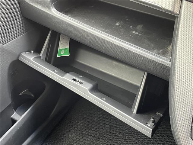 ムーヴ カスタム　Ｘリミテッド　純正ナビ　ＴＶ　ＣＤ再生　ＡＵＸ入力端子　ＵＳＢ入力端子　プッシュスタート　スマートキー　ベンチシート　フロアマット　純正アルミホイール　ＬＥＤオートライト（21枚目）