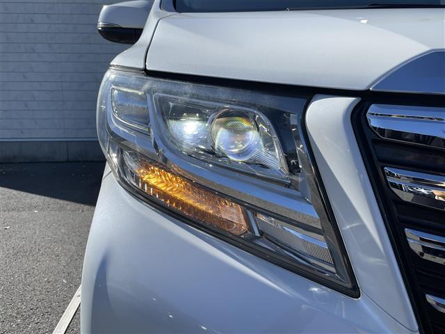 アルファードハイブリッド X 純正ナビ フルセグTV Bluetooth接続 DVD再生 トヨタセーフティーセンス プリクラッシュセーフティー 両側パワスラ 追従クルコン 全方位カメラ 電動P・オートブレーキホールド(31枚目)