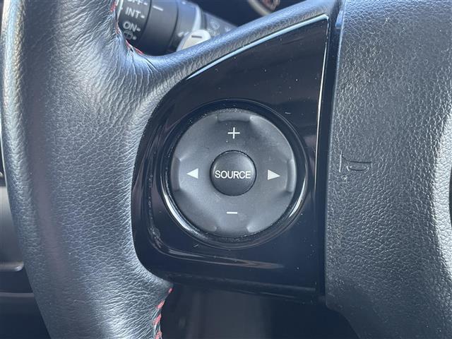 Ｎ－ＢＯＸカスタム ２トーンカラースタイル　Ｇ・ターボＬパッケージ　純正ナビ　フルセグＴＶ　Ｂｌｕｅｔｏｏｔｈ接続　ＤＶＤ再生　クルコン　ＣＴＢＡ　両側パワスラ　プッシュスタート　スマートキー　スペアキー　Ｂカメラ　ＨＩＤオートライト（5枚目）