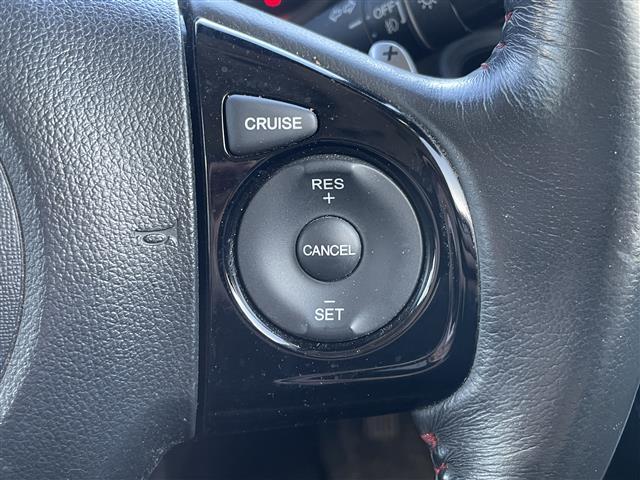 Ｎ－ＢＯＸカスタム ２トーンカラースタイル　Ｇ・ターボＬパッケージ　純正ナビ　フルセグＴＶ　Ｂｌｕｅｔｏｏｔｈ接続　ＤＶＤ再生　クルコン　ＣＴＢＡ　両側パワスラ　プッシュスタート　スマートキー　スペアキー　Ｂカメラ　ＨＩＤオートライト（6枚目）