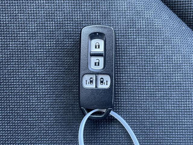 Ｎ－ＢＯＸカスタム ２トーンカラースタイル　Ｇ・ターボＬパッケージ　純正ナビ　フルセグＴＶ　Ｂｌｕｅｔｏｏｔｈ接続　ＤＶＤ再生　クルコン　ＣＴＢＡ　両側パワスラ　プッシュスタート　スマートキー　スペアキー　Ｂカメラ　ＨＩＤオートライト（16枚目）