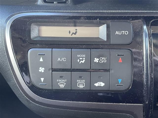 Ｎ－ＢＯＸカスタム ２トーンカラースタイル　Ｇ・ターボＬパッケージ　純正ナビ　フルセグＴＶ　Ｂｌｕｅｔｏｏｔｈ接続　ＤＶＤ再生　クルコン　ＣＴＢＡ　両側パワスラ　プッシュスタート　スマートキー　スペアキー　Ｂカメラ　ＨＩＤオートライト（17枚目）