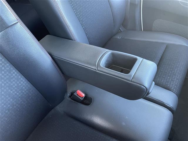 Ｎ－ＢＯＸカスタム ２トーンカラースタイル　Ｇ・ターボＬパッケージ　純正ナビ　フルセグＴＶ　Ｂｌｕｅｔｏｏｔｈ接続　ＤＶＤ再生　クルコン　ＣＴＢＡ　両側パワスラ　プッシュスタート　スマートキー　スペアキー　Ｂカメラ　ＨＩＤオートライト（20枚目）