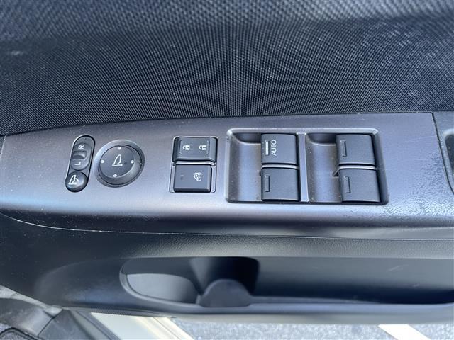 Ｎ－ＢＯＸカスタム ２トーンカラースタイル　Ｇ・ターボＬパッケージ　純正ナビ　フルセグＴＶ　Ｂｌｕｅｔｏｏｔｈ接続　ＤＶＤ再生　クルコン　ＣＴＢＡ　両側パワスラ　プッシュスタート　スマートキー　スペアキー　Ｂカメラ　ＨＩＤオートライト（21枚目）