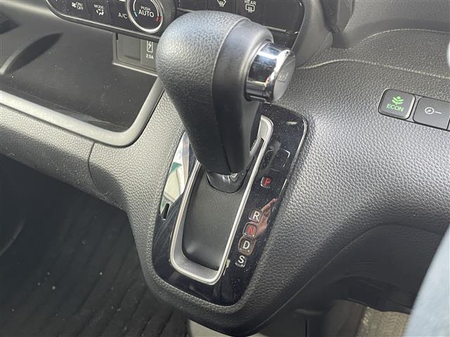 Ｎ－ＢＯＸカスタム Ｇ・Ｌターボホンダセンシング　Ｂｌｕｅｔｏｏｔｈ接続　ＤＶＤ再生　両側パワスラ　ホンダセンシング　衝突軽減システム　追従クルコン　プッシュスタート　スマートキー　スペアキー　Ｂカメラ　ハーフレザー　ベンチシート　ＬＥＤオートライト（18枚目）