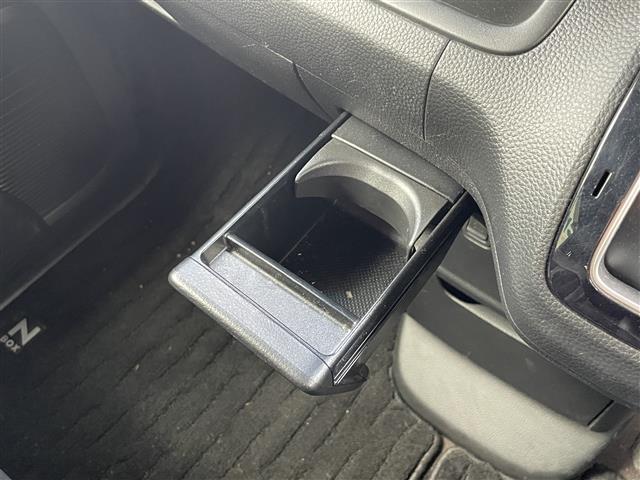 Ｎ－ＢＯＸカスタム Ｇ・Ｌターボホンダセンシング　Ｂｌｕｅｔｏｏｔｈ接続　ＤＶＤ再生　両側パワスラ　ホンダセンシング　衝突軽減システム　追従クルコン　プッシュスタート　スマートキー　スペアキー　Ｂカメラ　ハーフレザー　ベンチシート　ＬＥＤオートライト（19枚目）