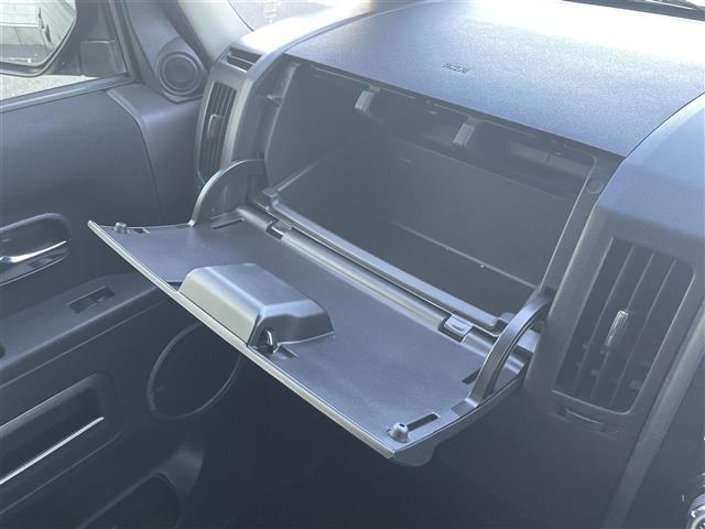 デリカＤ：５ Ｄ　パワーパッケージ　純正ナビ　フルセグＴＶ　Ｂｌｕｅｔｏｏｔｈ接続　ＤＶＤ再生　４ＷＤ　両側パワスラ　クルコン　スマートキー　ＥＴＣ　ドラレコ　前席シートＨ　社外レザー調シートカバー　ＨＩＤオートライト（17枚目）