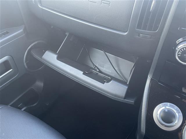 デリカＤ：５ Ｄ　パワーパッケージ　純正ナビ　フルセグＴＶ　Ｂｌｕｅｔｏｏｔｈ接続　ＤＶＤ再生　４ＷＤ　両側パワスラ　クルコン　スマートキー　ＥＴＣ　ドラレコ　前席シートＨ　社外レザー調シートカバー　ＨＩＤオートライト（18枚目）