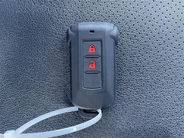 デリカＤ：５ Ｄ　パワーパッケージ　純正ナビ　フルセグＴＶ　Ｂｌｕｅｔｏｏｔｈ接続　ＤＶＤ再生　４ＷＤ　両側パワスラ　クルコン　スマートキー　ＥＴＣ　ドラレコ　前席シートＨ　社外レザー調シートカバー　ＨＩＤオートライト（23枚目）