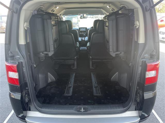 デリカＤ：５ Ｄ　パワーパッケージ　純正ナビ　フルセグＴＶ　Ｂｌｕｅｔｏｏｔｈ接続　ＤＶＤ再生　４ＷＤ　両側パワスラ　クルコン　スマートキー　ＥＴＣ　ドラレコ　前席シートＨ　社外レザー調シートカバー　ＨＩＤオートライト（30枚目）