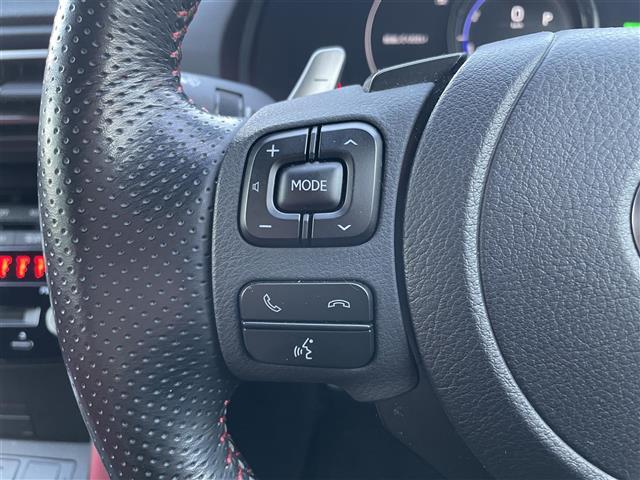 ＩＳ ＩＳ３００ｈ　Ｆスポーツ　ワンオーナー　純正ナビ　フルセグＴＶ　Ｂｌｕｅｔｏｏｔｈ接続　ＤＶＤ再生　追従クルコン　ＢＳＭ　ＰＫＳＡ　ＰＫＳＢ　電動Ｐ・オートブレーキホールド　ステアリングヒーター　ＬＥＤオートライト（5枚目）