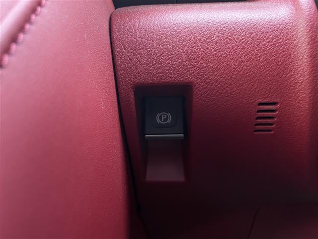 ＩＳ ＩＳ３００ｈ　Ｆスポーツ　ワンオーナー　純正ナビ　フルセグＴＶ　Ｂｌｕｅｔｏｏｔｈ接続　ＤＶＤ再生　追従クルコン　ＢＳＭ　ＰＫＳＡ　ＰＫＳＢ　電動Ｐ・オートブレーキホールド　ステアリングヒーター　ＬＥＤオートライト（11枚目）