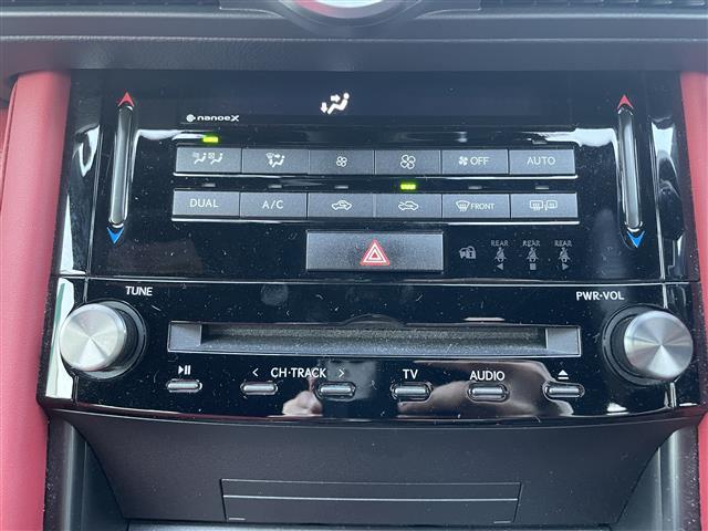 ＩＳ ＩＳ３００ｈ　Ｆスポーツ　ワンオーナー　純正ナビ　フルセグＴＶ　Ｂｌｕｅｔｏｏｔｈ接続　ＤＶＤ再生　追従クルコン　ＢＳＭ　ＰＫＳＡ　ＰＫＳＢ　電動Ｐ・オートブレーキホールド　ステアリングヒーター　ＬＥＤオートライト（16枚目）