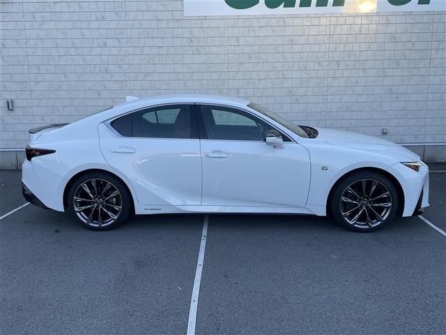 ＩＳ ＩＳ３００ｈ　Ｆスポーツ　ワンオーナー　純正ナビ　フルセグＴＶ　Ｂｌｕｅｔｏｏｔｈ接続　ＤＶＤ再生　追従クルコン　ＢＳＭ　ＰＫＳＡ　ＰＫＳＢ　電動Ｐ・オートブレーキホールド　ステアリングヒーター　ＬＥＤオートライト（36枚目）