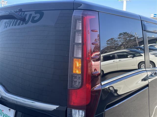 エスクァイア Gi ブラックテーラード 純正ナビ 後席モニター フルセグTV Bluetooth接続 DVD再生 クルコン 両側パワスラ プッシュスタート スマートキー 合皮シート 前席シートヒーター Bカメラ LEDオートライト ETC(32枚目)