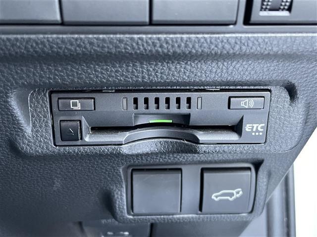 カローラクロス ハイブリッド　Ｚ　純正９型ディスプレイオーディオ　Ａｐｐｌｅｃａｒｐｌａｙ　ａｎｄｒｏｉｄａｕｔｏ　全方位カメラ　レーダークルーズコントロール　トヨタセーフティセンス　プリクラッシュセーフティ　レーンアシスト（10枚目）