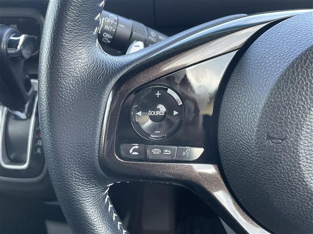 Ｎ－ＢＯＸカスタム Ｇ・Ｌターボホンダセンシング　社外８型ナビＴＶ　Ｂカメラ　両側パワスラ　レーダークルーズコントロール　ハーフレザーシート　純正１５インチＡＷ　スマートキー　プッシュスタート　スペアキー×１　純正フロアマット　衝突被害軽減ブレーキ（6枚目）