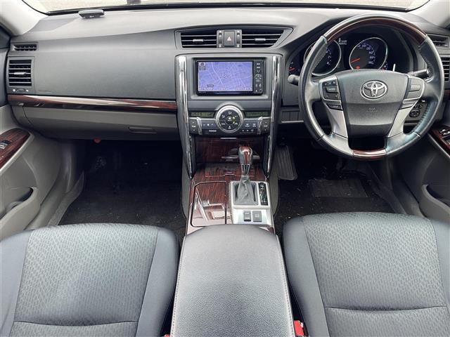 マークＸ ２５０Ｇ　リラックスセレ・ブラックレザーリミテッド　純正ナビ　フルセグＴＶ　Ｂｌｕｅｔｏｏｔｈ接続　ＤＶＤ再生　ＵＳＢ入力端子　プッシュスタート　スマートキー　スペアキー　Ｂカメラ　前席パワーシート　ＨＩＤオートライト　ＥＴＣ　社外１８インチホイール（2枚目）