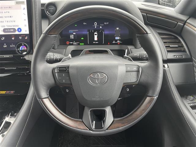 アルファードハイブリッド Ｚ　ワンオーナー　純正１４インチナビ　フルセグＴＶ　Ｂｌｕｅｔｏｏｔｈ接続　ＨＤＭＩトヨタセーフティーセンス　ＢＳＭ　ＨＵＤ　パークアシスト　追従クルコン　ワイヤレス充電　ガラスルーフ　前席パワーシート（4枚目）