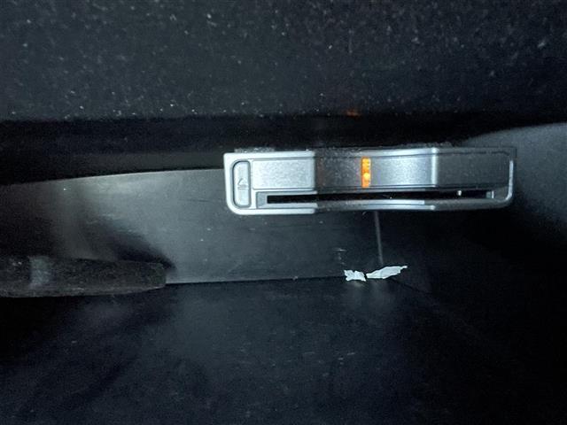 Ｎ－ＢＯＸカスタム ２トーンカラースタイル　Ｇ　ＳＳパッケージ　ワンオーナー　純正ナビ　フルセグＴＶ　Ｂｌｕｅｔｏｏｔｈ接続　ＤＶＤ再生　ＣＴＢＡ　両側パワスラ　プッシュスタート　スマートキー　スペアキー　Ｂカメラ　ＨＩＤオートライト　ベンチシート（17枚目）