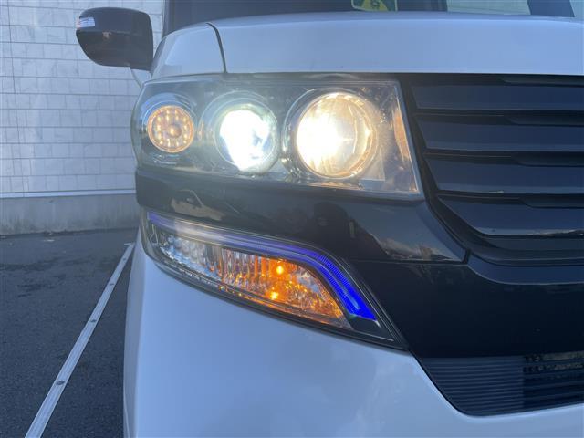 Ｎ－ＢＯＸカスタム ２トーンカラースタイル　Ｇ　ＳＳパッケージ　ワンオーナー　純正ナビ　フルセグＴＶ　Ｂｌｕｅｔｏｏｔｈ接続　ＤＶＤ再生　ＣＴＢＡ　両側パワスラ　プッシュスタート　スマートキー　スペアキー　Ｂカメラ　ＨＩＤオートライト　ベンチシート（27枚目）