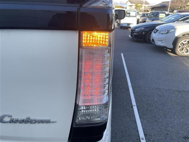 Ｎ－ＢＯＸカスタム ２トーンカラースタイル　Ｇ　ＳＳパッケージ　ワンオーナー　純正ナビ　フルセグＴＶ　Ｂｌｕｅｔｏｏｔｈ接続　ＤＶＤ再生　ＣＴＢＡ　両側パワスラ　プッシュスタート　スマートキー　スペアキー　Ｂカメラ　ＨＩＤオートライト　ベンチシート（30枚目）