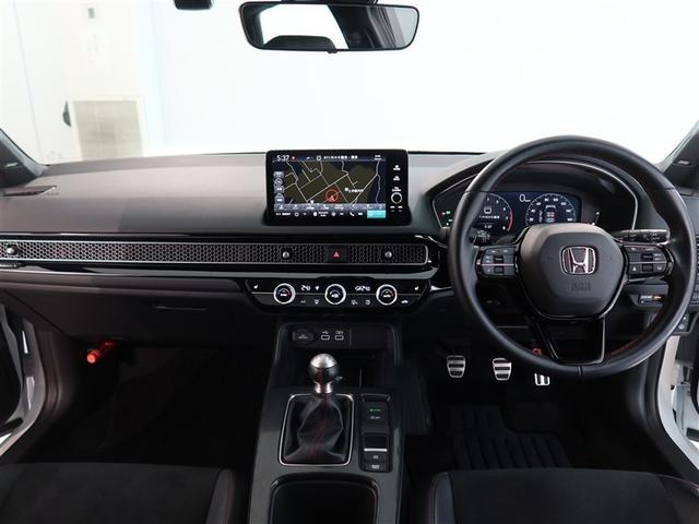 ディスプレイオーディオを装備。スマホとクルマをつなぐことで、これまでのナビに加えて、いろんなサービスが楽しめます