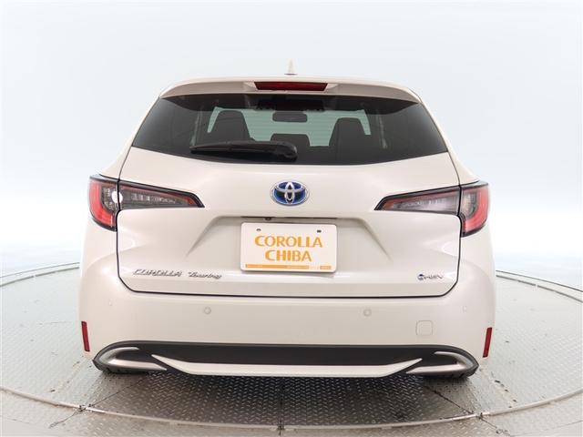 広々とした車内空間に優れた燃費性能。更にデザインも上質で人気のお車です！